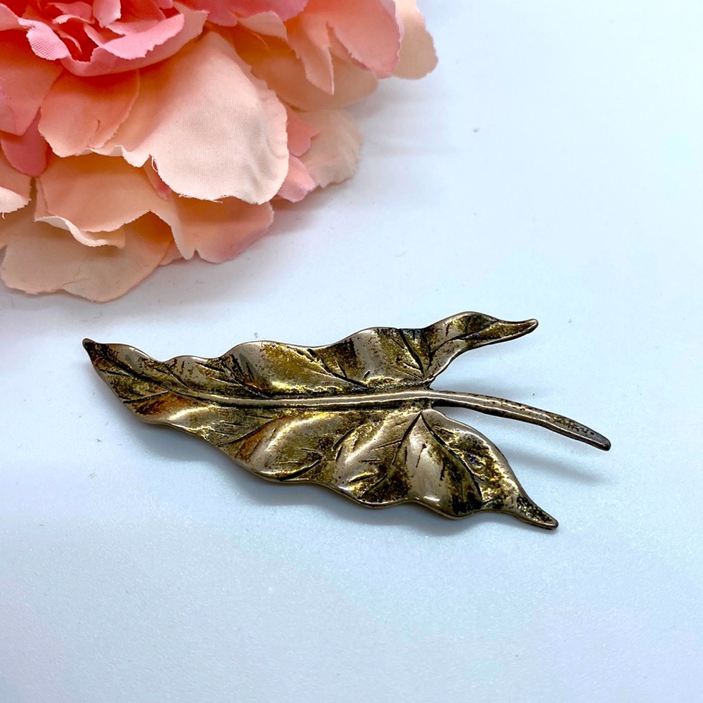 Vintage stamped sterling leaf brooch pin